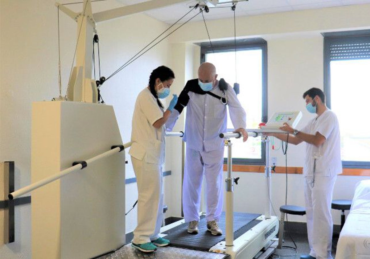 La Unidad de Ictus del Hospital Juan Ramón Jiménez se reforzará con nuevos profesionales