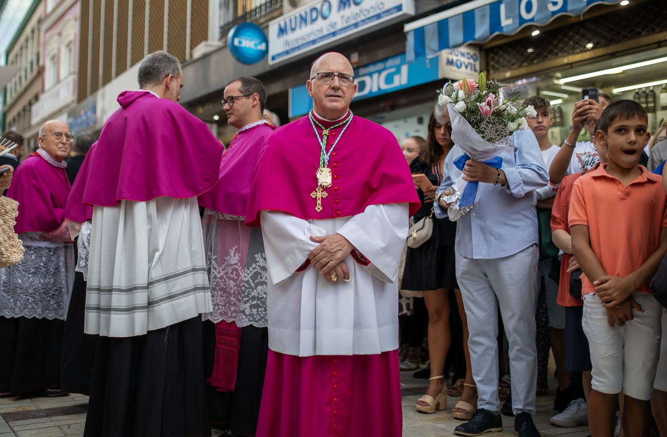 La inédita procesión de la Virgen de la Cinta por el centro de Huelva