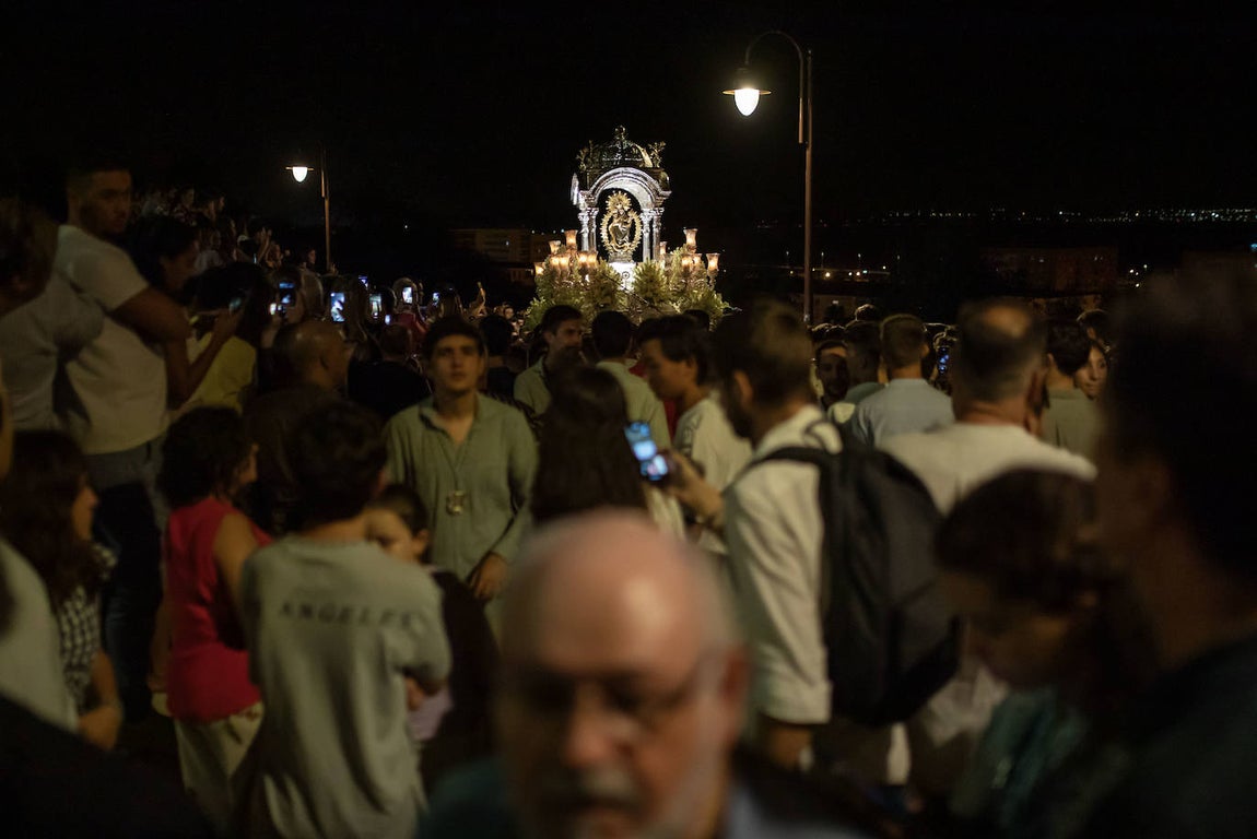La Virgen de la Cinta regresa a casa