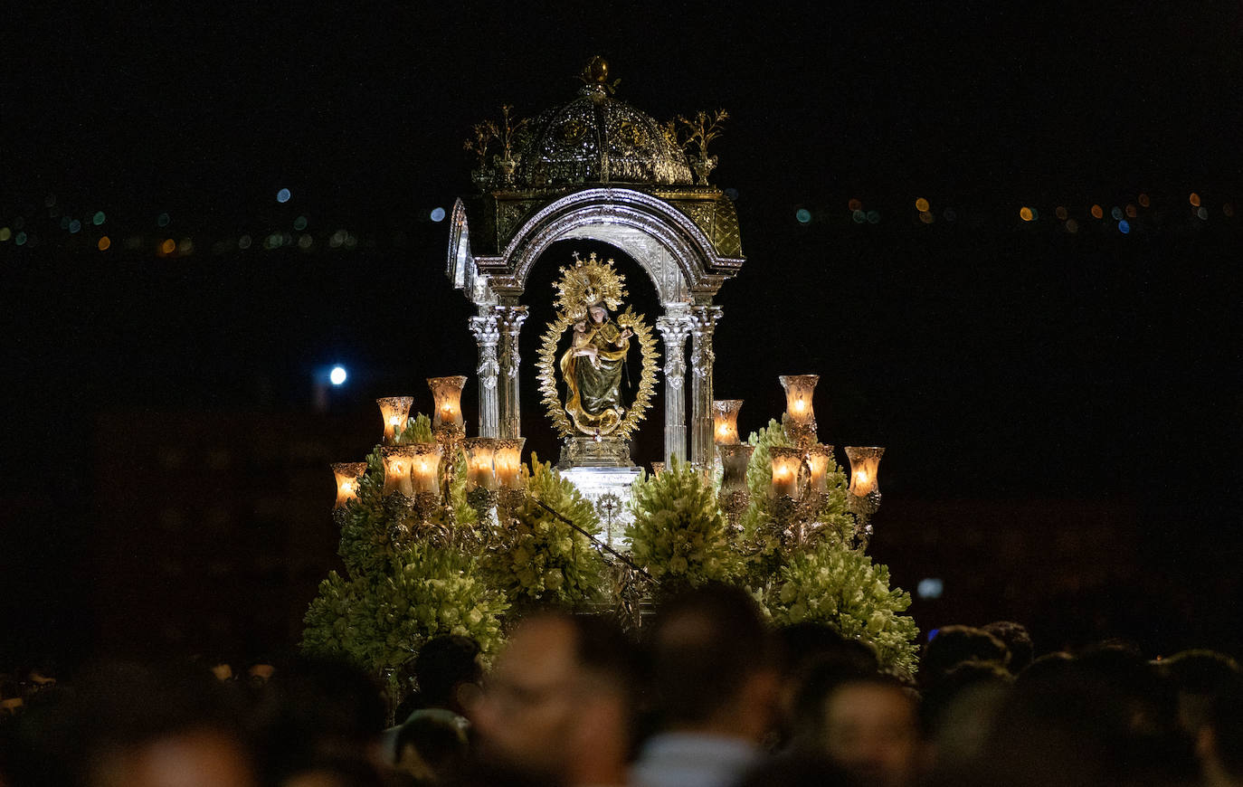 La Virgen de la Cinta regresa a casa