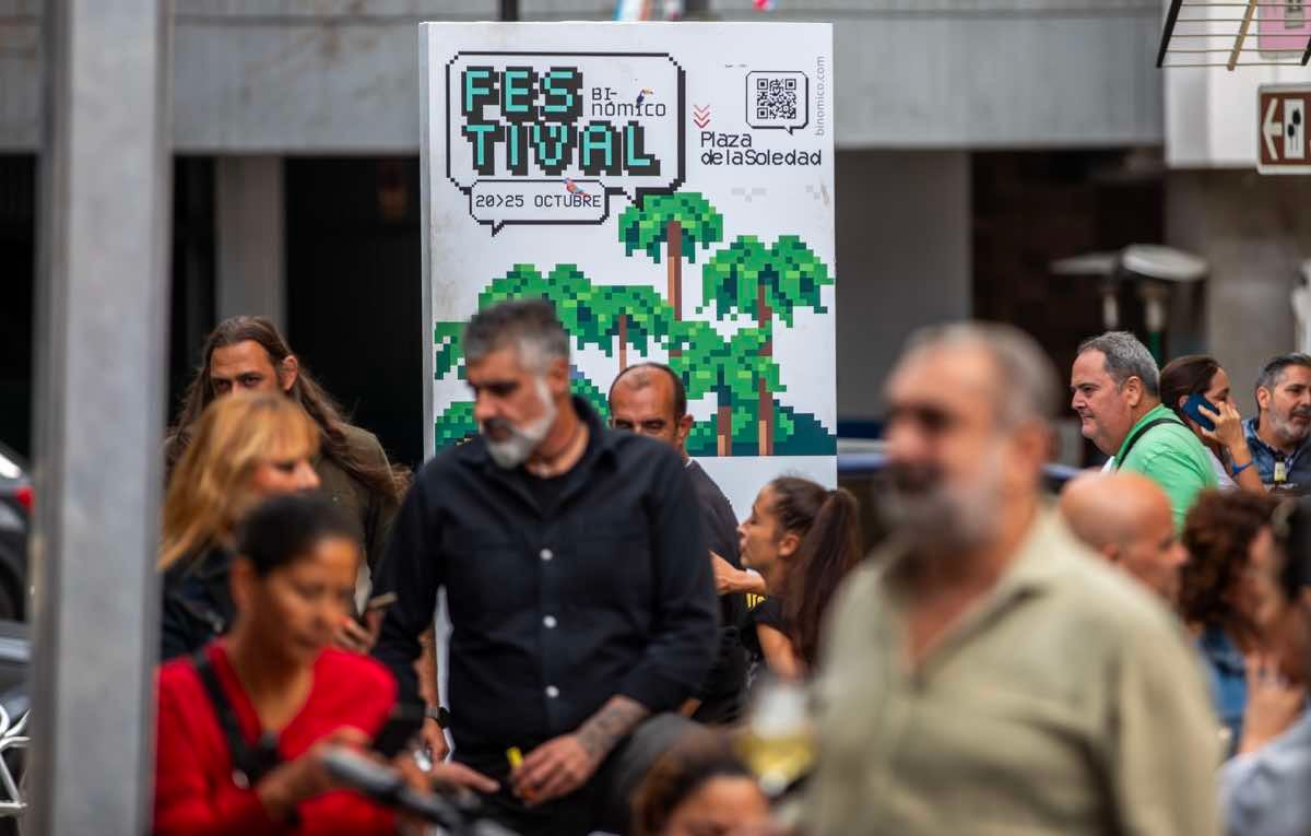 Sabor a fiesta: el Binómico llena de animación el centro de Huelva