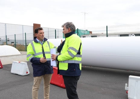 Imagen secundaria 1 - El Puerto de Huelva de invierte cerca de 400.000 € en mejorar con nuevos espacios la Ciudad del Marisco y reforzarla contra temporales