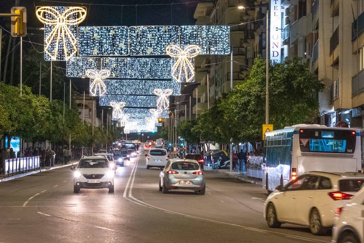 Así es el alumbrado del centro de Huelva, que ya ha dado la bienvenida a la Navidad