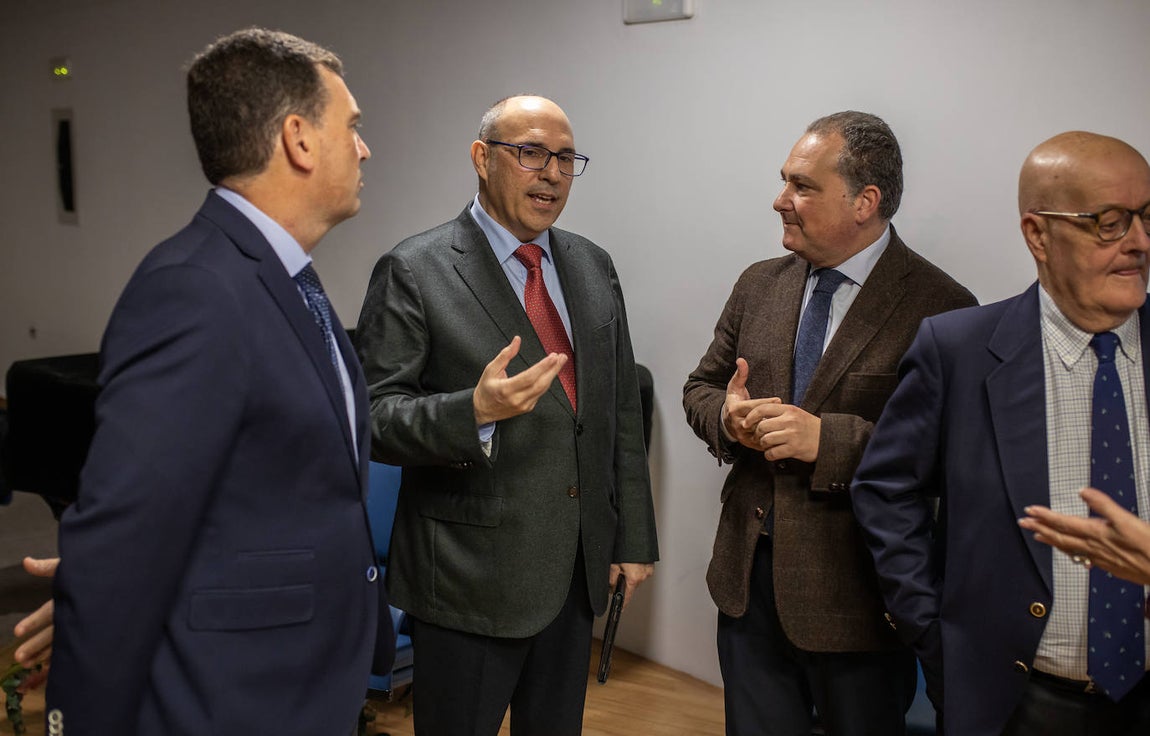 La mejores imágenes del foro &#039;Encuentros con la Constitución&#039; en Huelva
