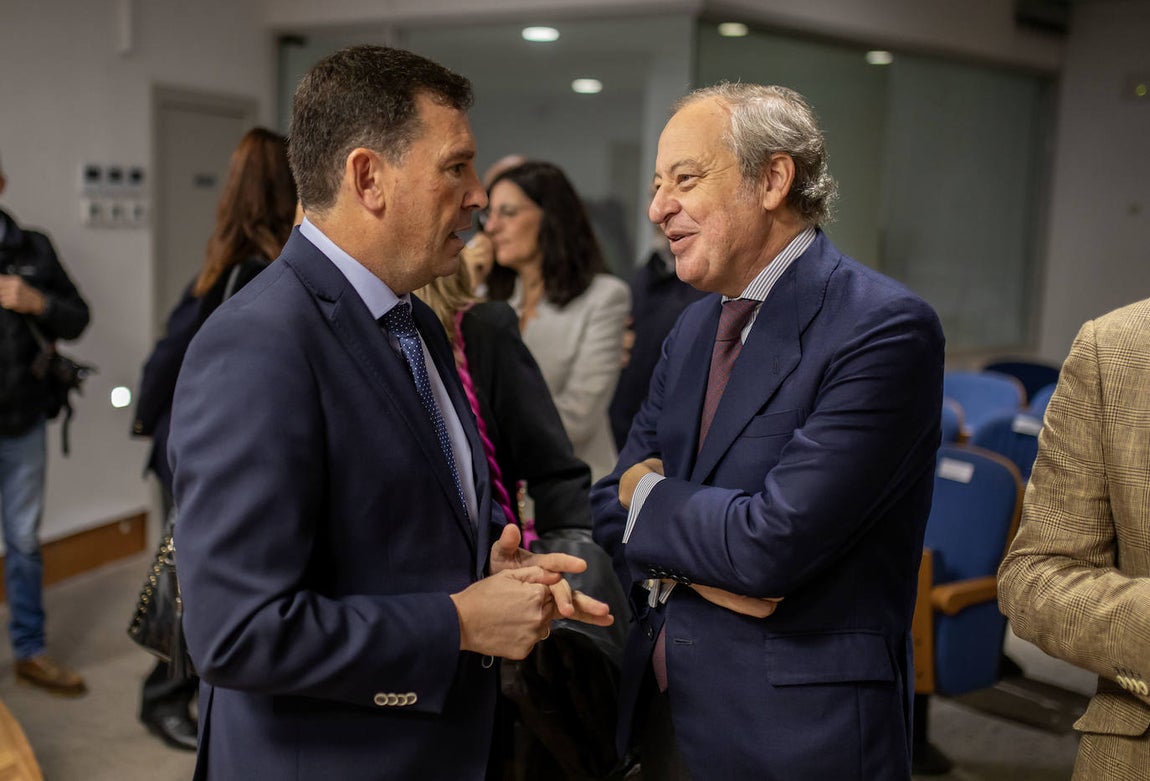 La mejores imágenes del foro &#039;Encuentros con la Constitución&#039; en Huelva
