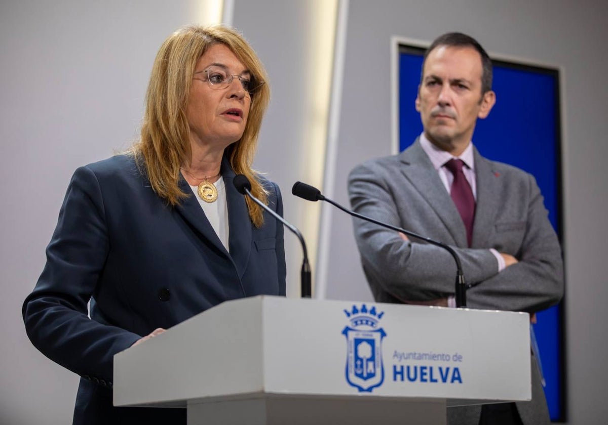 Pilar MIranda y Francisco Muñoz, en la presentación de los presupuestos de 2024