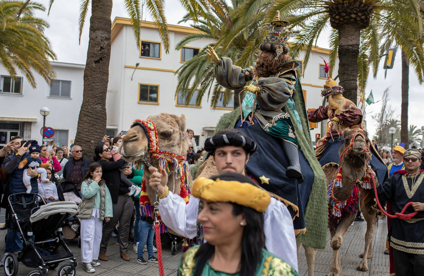 Las mejores imágenes de la llegada de los Reyes Magos a Huelva