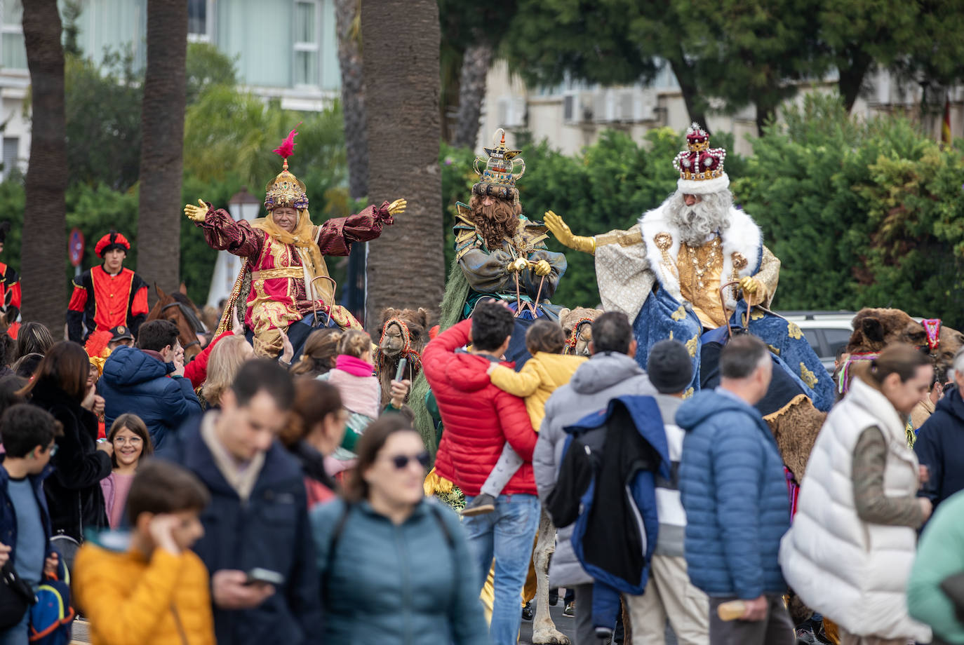 Las mejores imágenes de la llegada de los Reyes Magos a Huelva