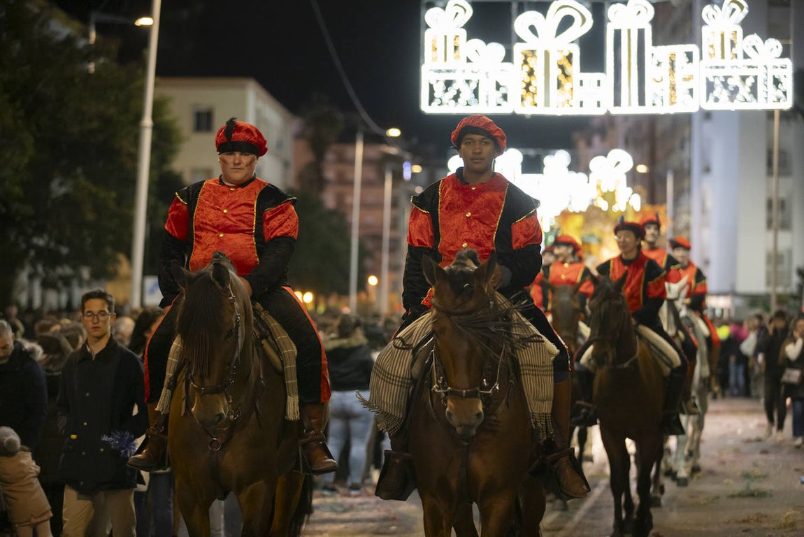 Así ha sido la Cabalgata de Reyes Magos de Huelva 2024, en imágenes