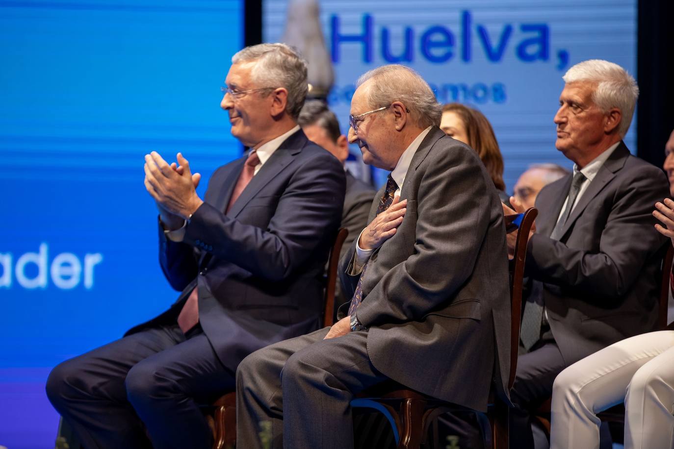 La entrega de las Medallas de la Ciudad de Huelva 2024, en imágenes