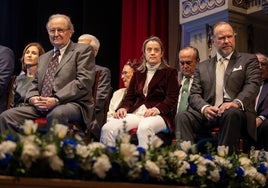 La entrega de las Medallas de la Ciudad de Huelva 2024, en imágenes
