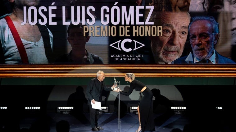 Premio Carmen de Honor a José Luis Gómez