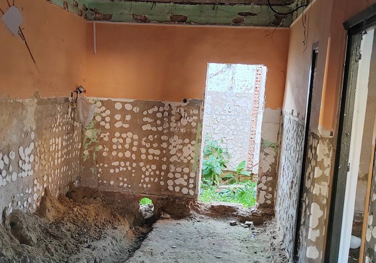 Casa sin rehabilitar de la barriada de La Navidad, en Huelva