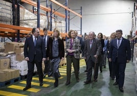La Reina Sofía muestra su apoyo al Banco de Alimentos de Huelva en su momento de mayor necesidad