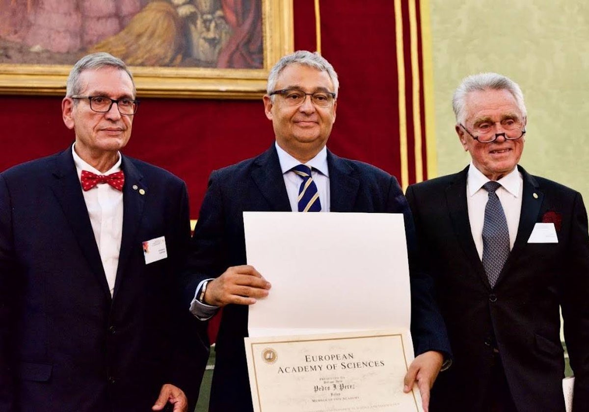 El profesor Pedro Pérez ha ingresado en el European Academy of Sciences