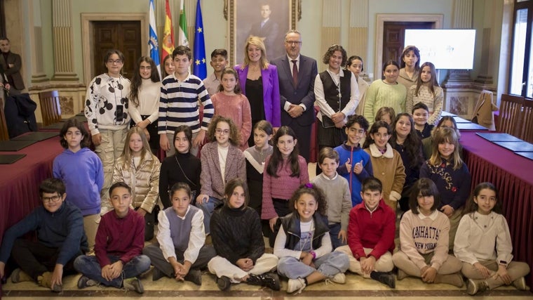 Los 24 nuevos miembros del Consejo Municipal infantil