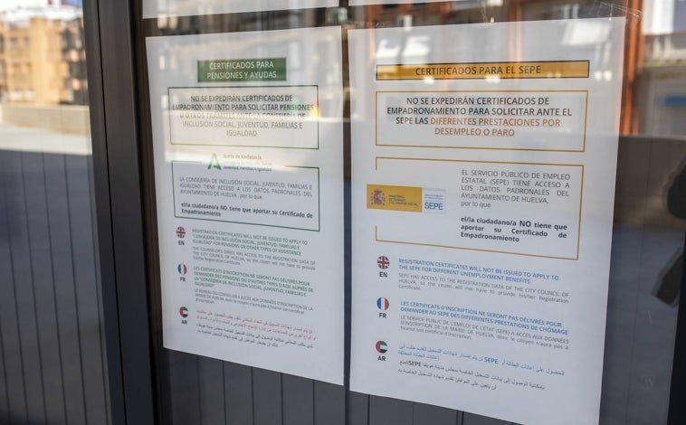 Imagen principal - El Ayuntamiento de Huelva lanza una campaña para agilizar gestiones en el Padrón