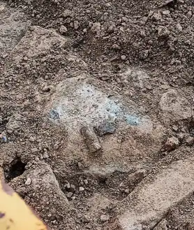 Imagen secundaria 2 - Hallan restos arqueológicos en las obras de remodelación de la Plaza de San Pedro