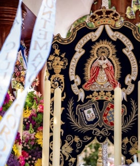 Imagen secundaria 2 - Momentos de la salida de la Hermandad de Montemayor de Huelva