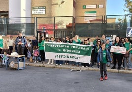 El CEIP Prácticas exige en la calle mantener las dos líneas de Infantil, tras la decisión de la Junta de eliminar una