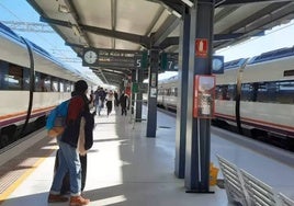 Denuncian que la supresión de indemnizaciones por retrasos de 30 minutos confirma la «nula intención de ser puntual» de Renfe en Huelva