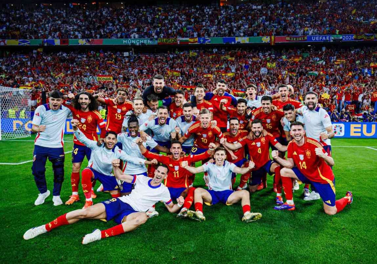 La selección nacional tras plantarse en la final eliminando a Francia
