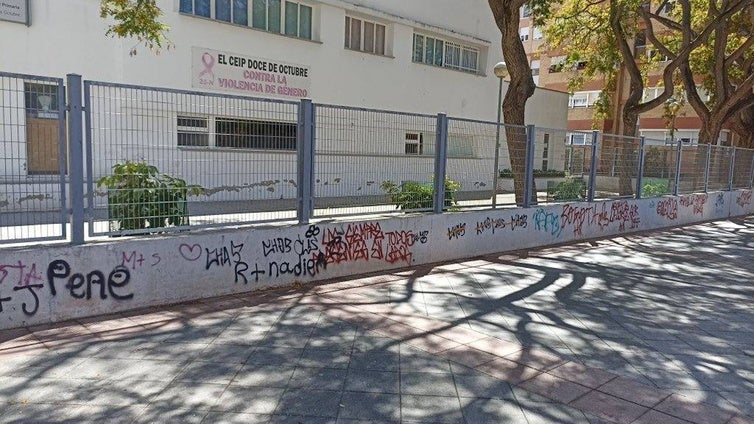 El Ayuntamiento de Huelva se gasta a diario casi 500 euros para eliminar grafitis
