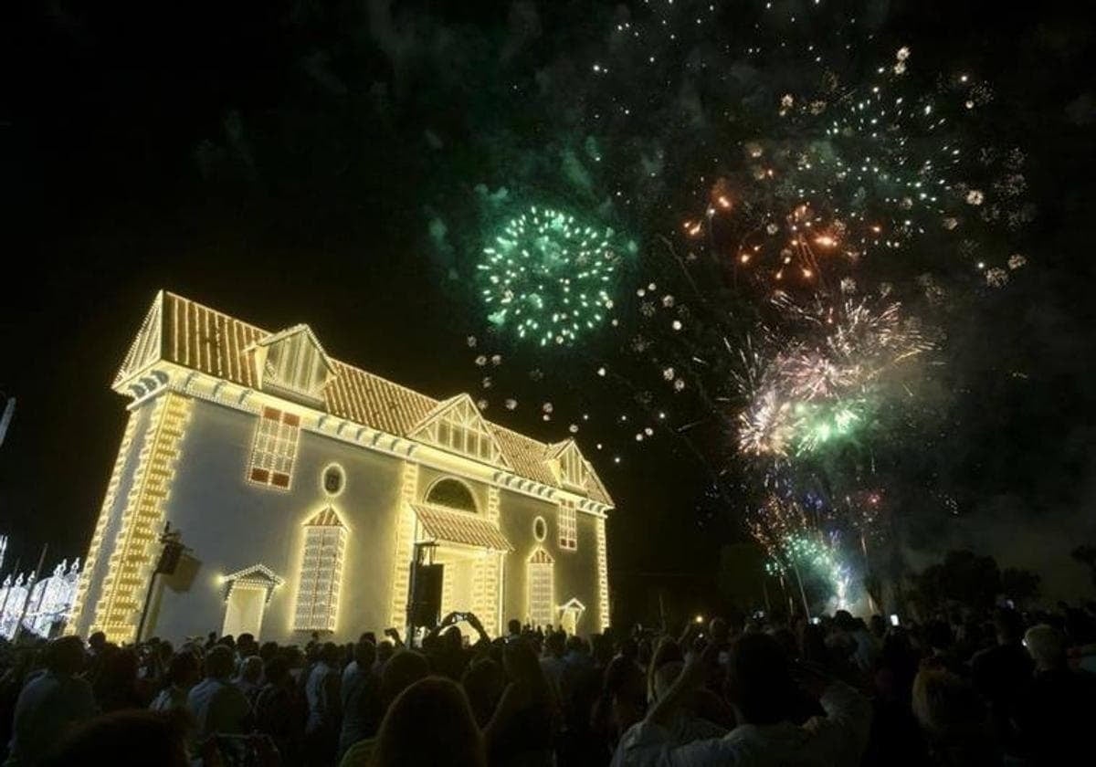 Imagen de archivo de un espectáculo de fuegos artificiales en las Colombinas