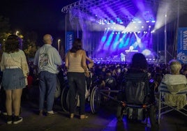 350 plazas de aparcamiento propias, aseos adaptados y un espacio reservado en los conciertos: medidas para hacer accesibles las Colombinas de 2024