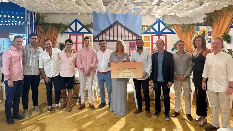 Entrega del premio de consolación a la cofradía del Polvorín