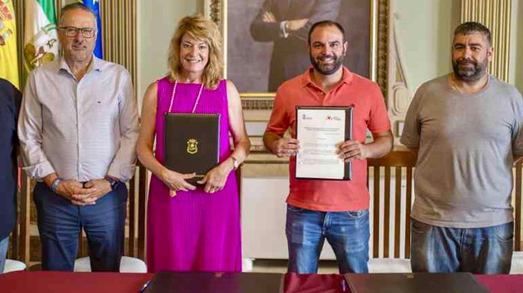 Ayuntamiento y Marcelino Champagnat se alían para mejorar las condiciones de menores en riesgo de exclusión