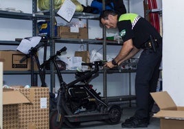 ¿Qué es lo que más extravían los onubenses? Desde el DNI hasta bolsos enteros: Huelva registra más de 300 objetos perdidos en tres meses