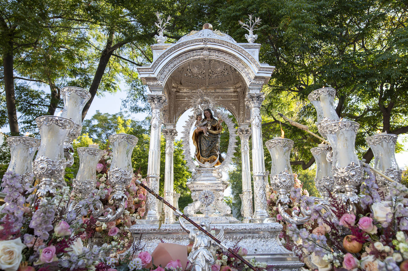 Todas las imágenes de la bajada de la Virgen de la Cinta 2024