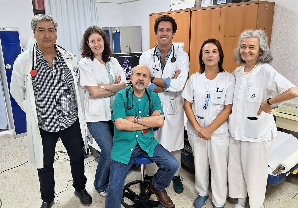 Equipo médico de la unidad del dolor torácico del Hospital Infanta Elena de Huelva
