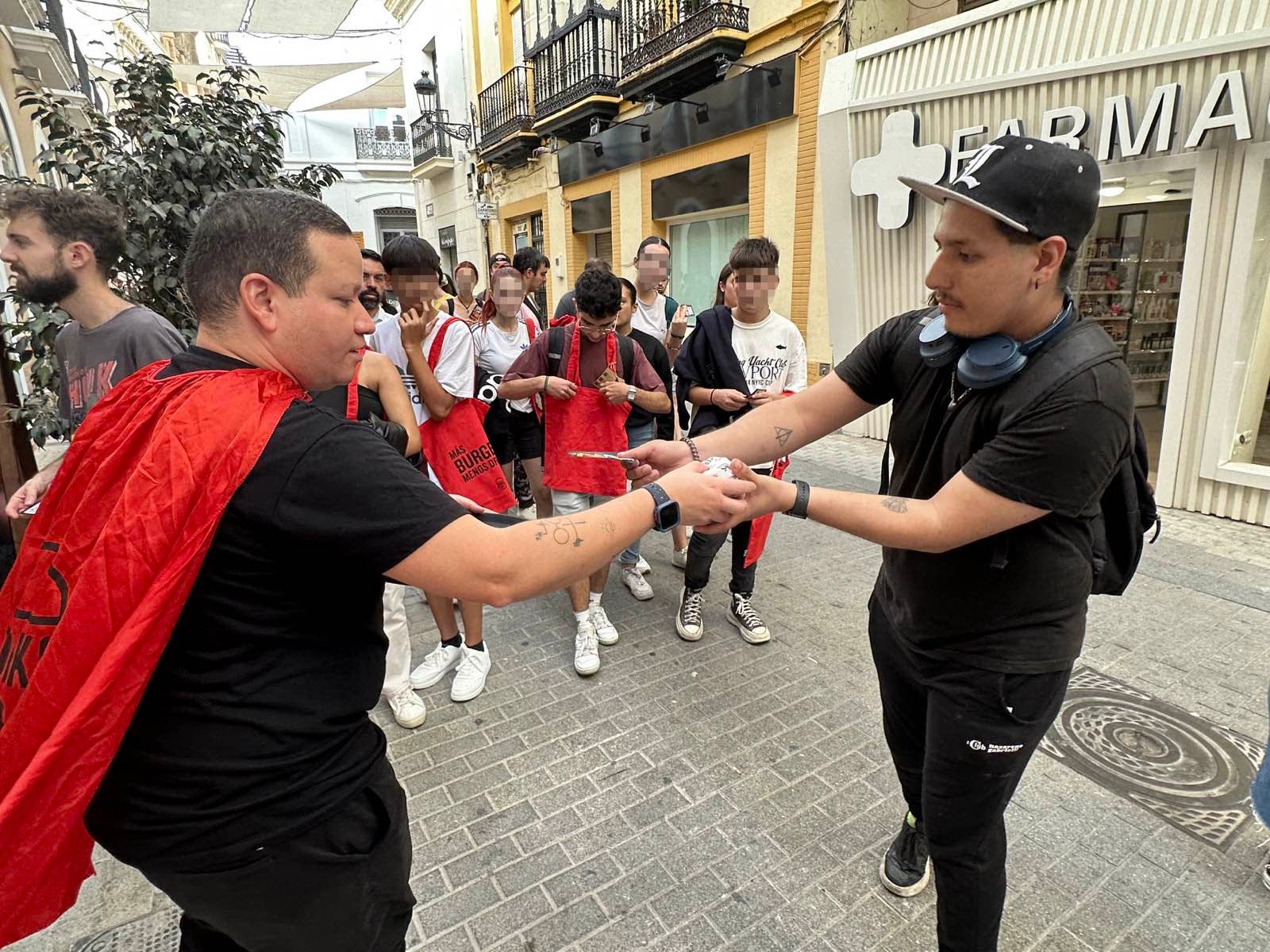 La inauguración de Goiko en Huelva con hamburguesas gratis, en imágenes