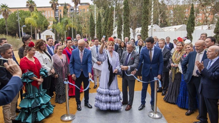 El mal tiempo da una tregua en la inauguración de la Feria del Caballo de Huelva