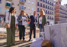 La nueva calle Granada tendrá un aparcamiento de motos donde antes había una isla de contenedores