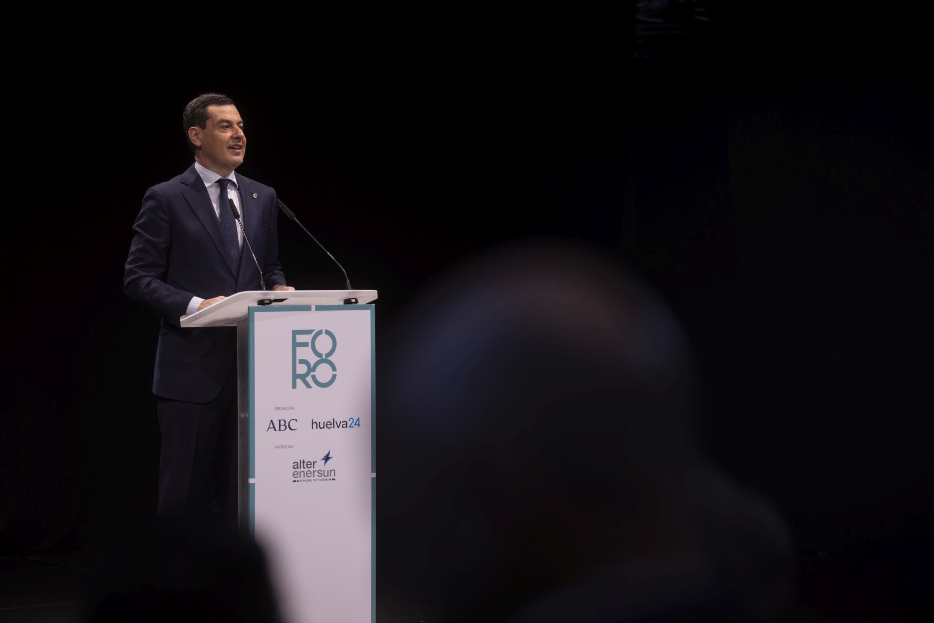 Foro Huelva 24 ABC Alter Enersun con Juanma Moreno, en imágenes (parte III)