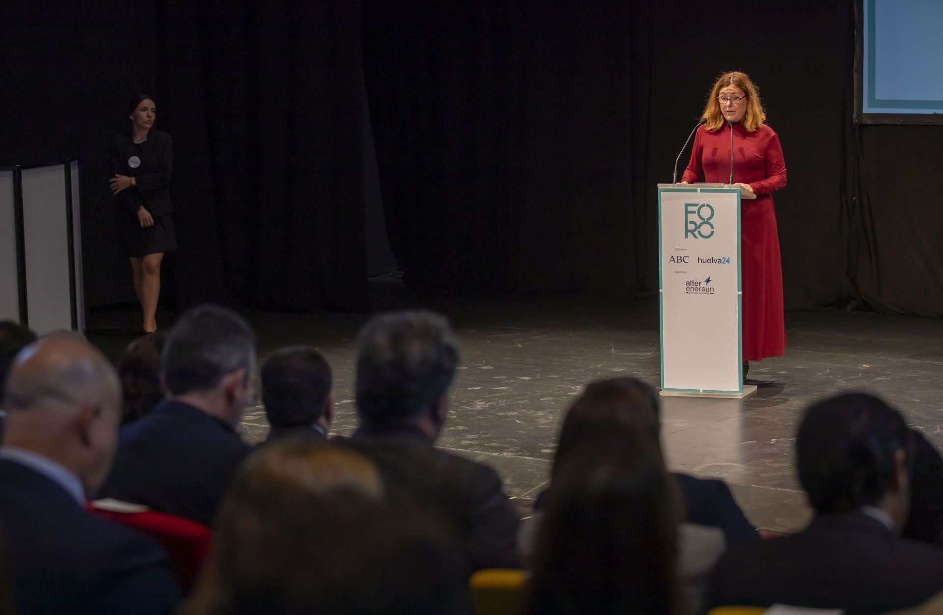 Foro Huelva 24 ABC Alter Enersun con Juanma Moreno, en imágenes (parte II)