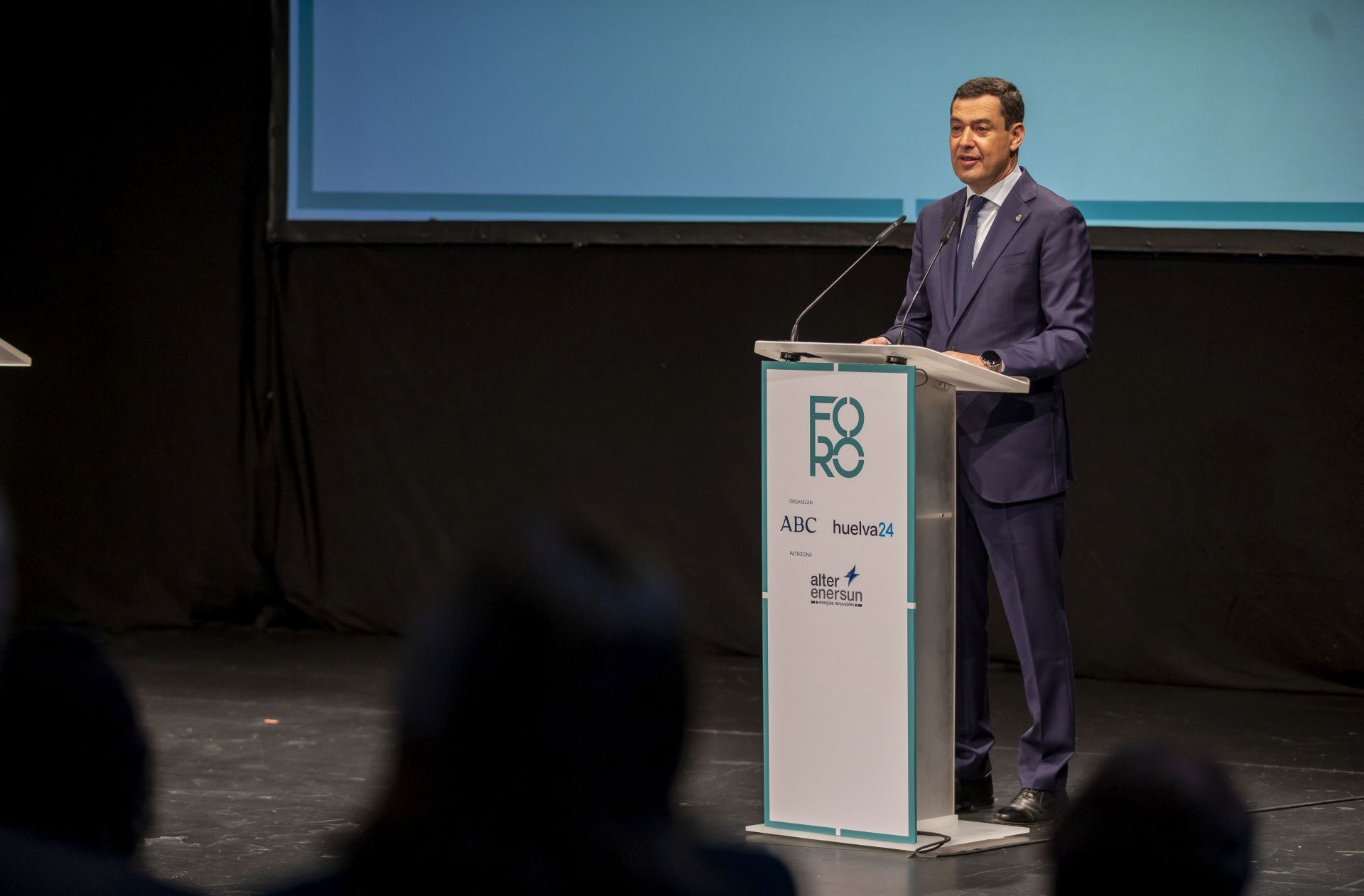 Foro Huelva 24 ABC Alter Enersun con Juanma Moreno, en imágenes (parte II)