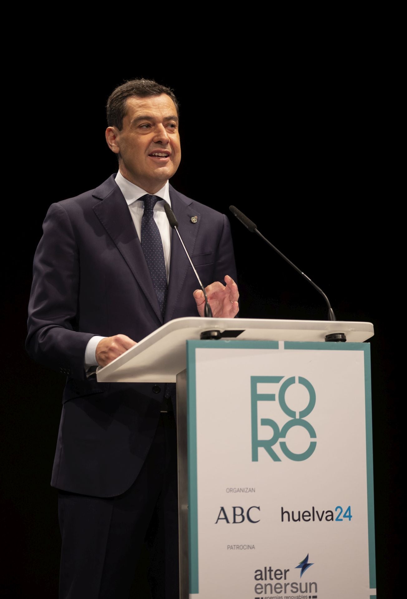 Foro Huelva 24 ABC Alter Enersun con Juanma Moreno, en imágenes (parte II)