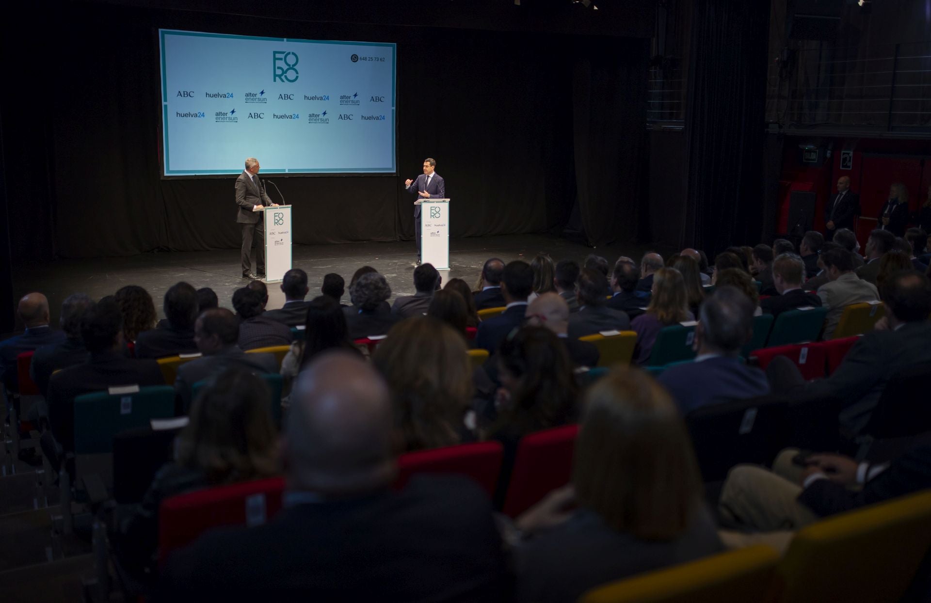 Foro Huelva 24 ABC Alter Enersun con Juanma Moreno, en imágenes (parte II)