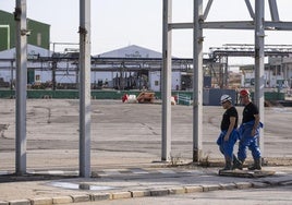 Fertiberia y los sindicatos pactan 28 despidos en el cierre de la planta de Huelva