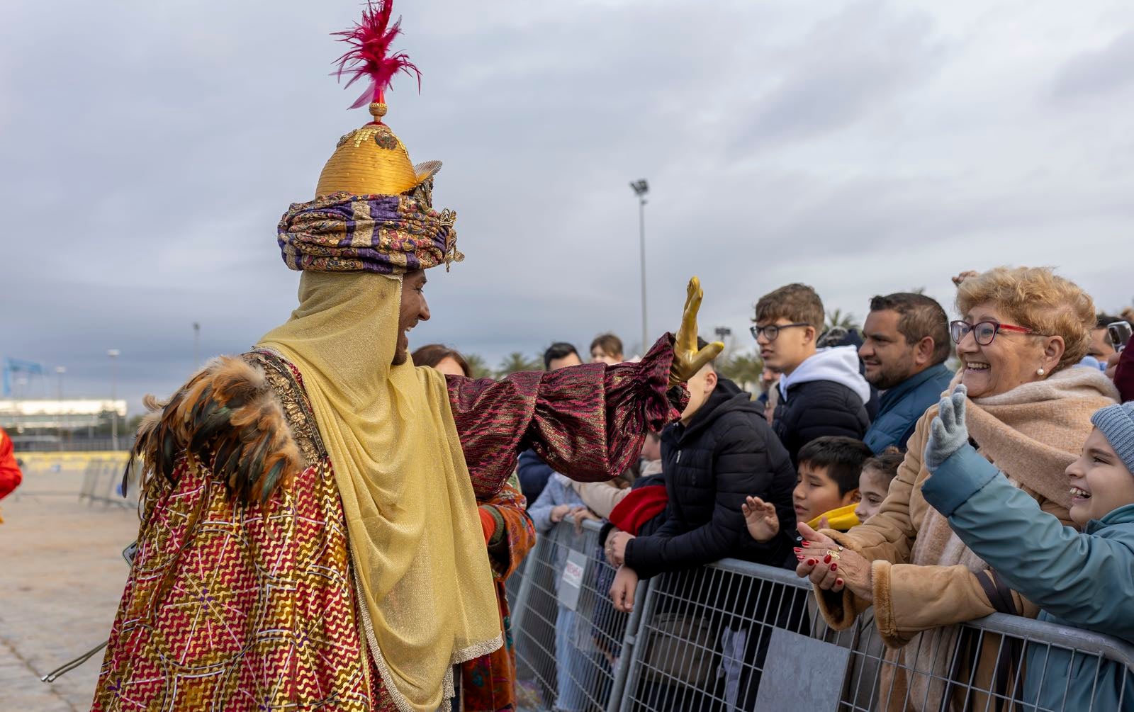 Las mejores imágenes de la llegada de los Reyes Magos a Huelva