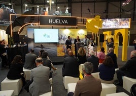 Esto es lo que opinan Juanma Moreno, Argentina, Arcángel y otros visitantes de Fitur 2025 sobre Huelva: «A mi me inspira...»