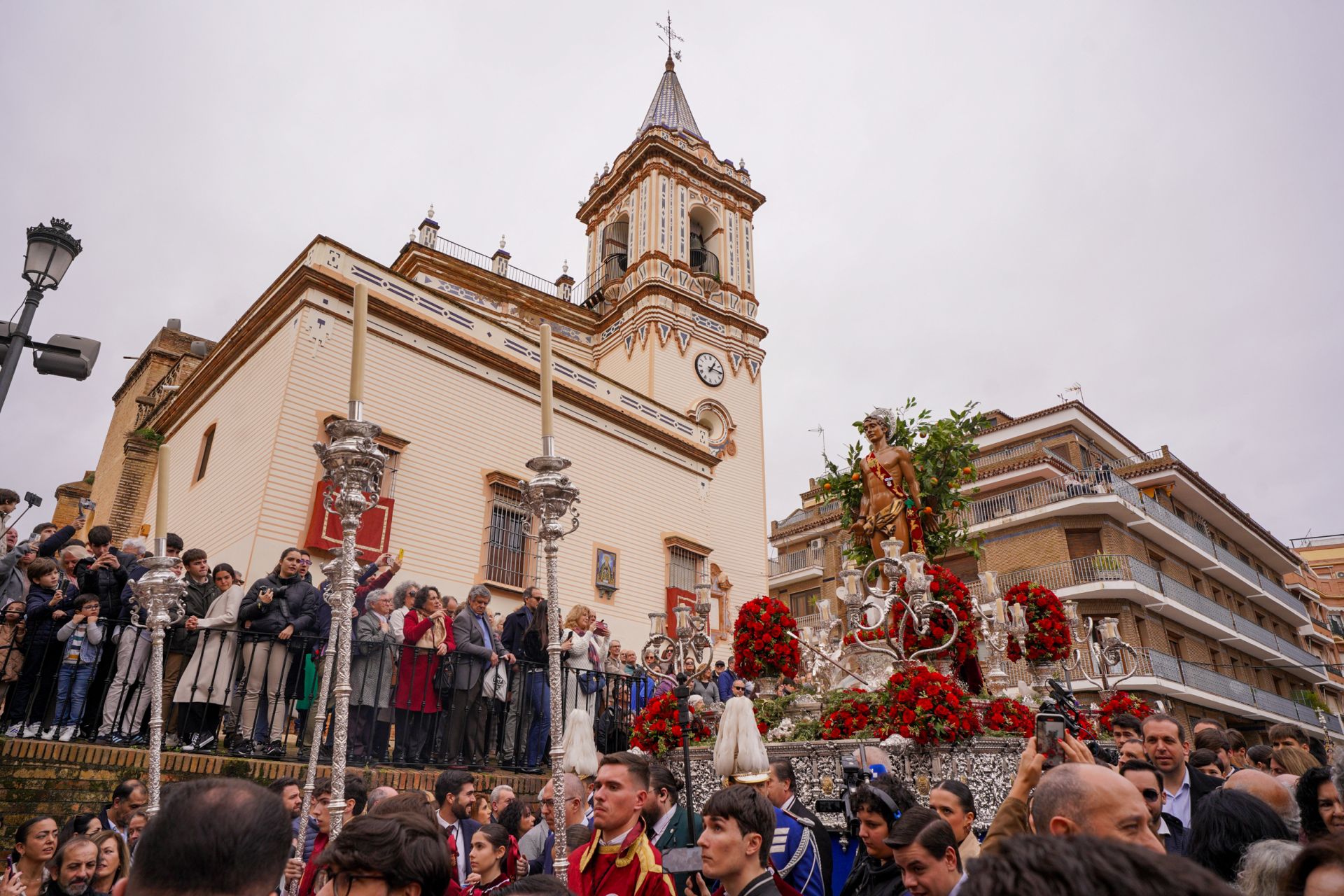 La procesión de San Sebastián por Huelva, en imágenes