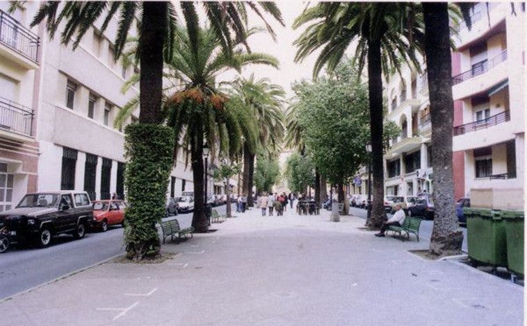 Imagen principal - Esta calle de Huelva pudo haber cambiado la ciudad, pero no se construyó: «¿Por qué no se hizo?»