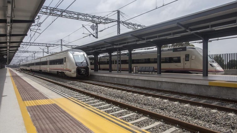 Puente anuncia que antes de final de marzo se licitará la redacción de los cinco tramos del AVE Huelva-Sevilla
