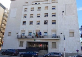 Cinco años de cárcel por apuñalar a su expareja tras no defenderla en una discusión