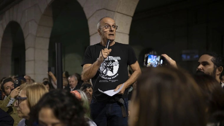 Diego Mora, presidente de Onusap, en la concentración de la pasada semana en la Gran Vía de Huelva